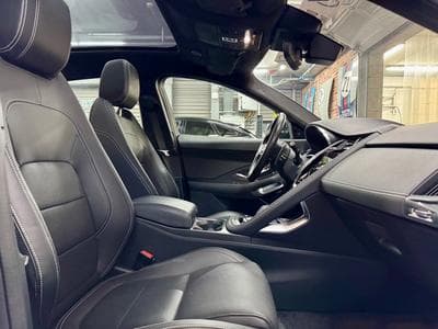 Jaguar E-Pace E-Pace 2.0 163cv Auto AWD R-DYNAMIC (2023) - Foto 8