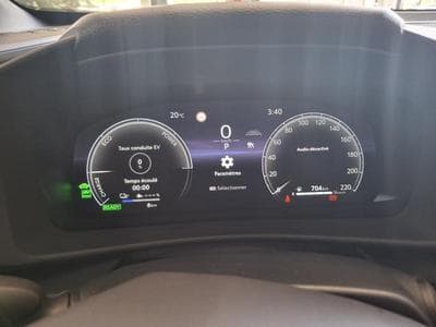 Toyota C-HR Elite PHEV (2025) - Photo 10