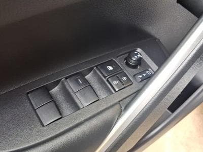 Toyota Corolla Cross  2022 (2024) - Photo 11