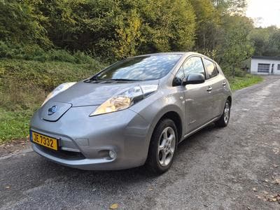 Nissan Leaf e 30 kW Batterie (2017) - Photo 1
