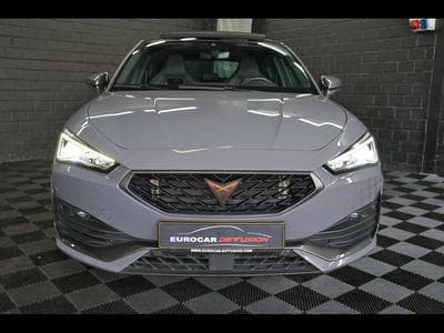 Cupra Leon 2.0 TSI 300CV *PANO* *BEATS* CAM* *19"* (2024) - Photo 2