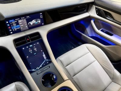 Porsche Taycan Sport Turismo / PANO / PDLS + / LIFT (2023) - Foto 10