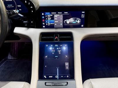 Porsche Taycan Sport Turismo / PANO / PDLS + / LIFT (2023) - Foto 11