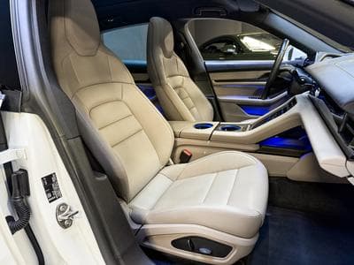 Porsche Taycan Sport Turismo / PANO / PDLS + / LIFT (2023) - Foto 12