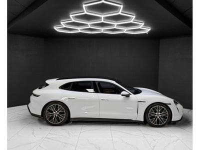 Porsche Taycan Sport Turismo / PANO / PDLS + / LIFT (2023) - Foto 6