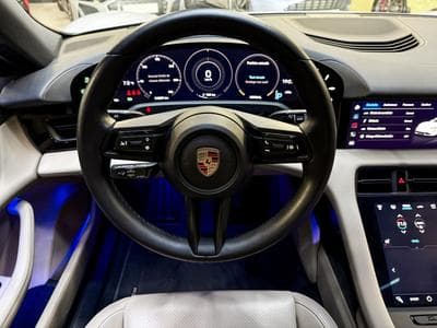 Porsche Taycan Sport Turismo / PANO / PDLS + / LIFT (2023) - Foto 9