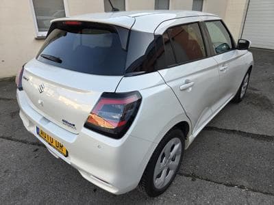 Suzuki Swift 1.2 GL+ 82 CV Hybride Garantie Usine 11/2031 (2024) - Foto 5