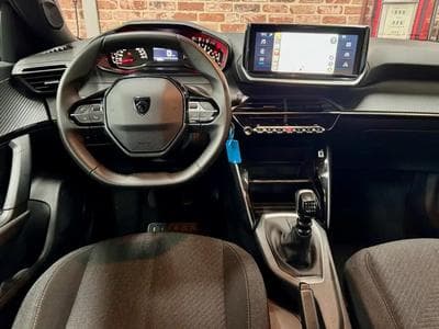 Peugeot 2008 (2025) - Foto 4