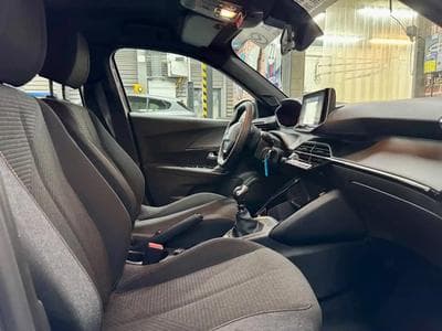 Peugeot 2008 (2025) - Foto 8