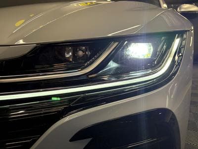 VW Arteon R Shooting break 320cv 4Motion (2023) - Foto 6