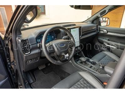 Ford Ranger Platinum 3.0 V6 EcoBlue 240 ch (2024) - Photo 5