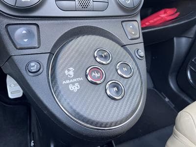 Abarth 695 EDIZIONE MASERATI/ *017of499* (2013) - Photo 15