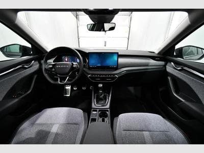 Skoda Octavia Octavia Combi 1.5 TSI Selection, Navi, Park A., (2025) - Foto 7