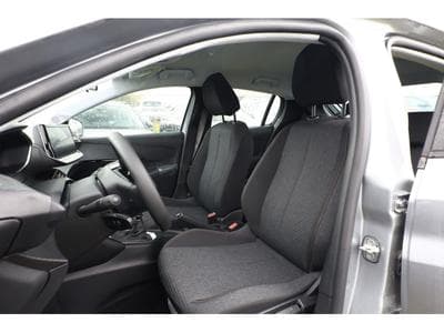 Peugeot 208 1.2 PureTech 101 Style (2025) - Photo 7