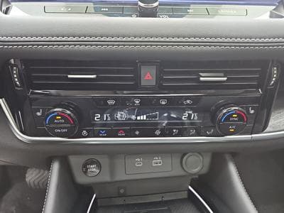 Nissan X-Trail 1.5 VC-T E-Power 204 AUTO Tekna (2025) - Foto 10