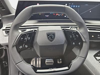 Peugeot 5008 1.2 PureTech 146 e-DSC6 GT (2025) - Foto 12