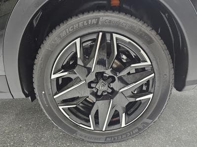 Peugeot 5008 1.2 PureTech 146 e-DSC6 GT (2025) - Foto 6