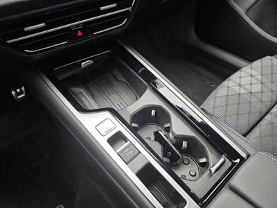 VW Passat 2.0 TDi DSG 150 R-Line (2025) - Foto 11