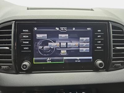 Skoda Karoq 1.5 TSi DSG 150 130 Anniversary (2025) - Foto 11