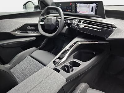 Peugeot 5008 1.2 PureTech 146 e-DSC6 ALLURE (2025) - Foto 15