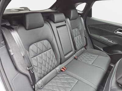 Nissan Qashqai 1.3 DIG-T MHEV 158 X-tronicTekna + (2025) - Foto 15