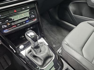 VW T-Roc 2.0 TDi DSG 150 R-Line (2025) - Foto 11