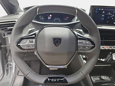 Peugeot 208 1.2 PureTech Hýbrid 110 E-DSC6 GT (2025) - Foto 14