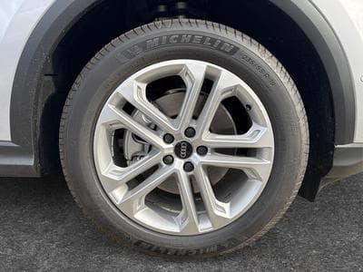 Audi Q5 Basis (2025) - Photo 9