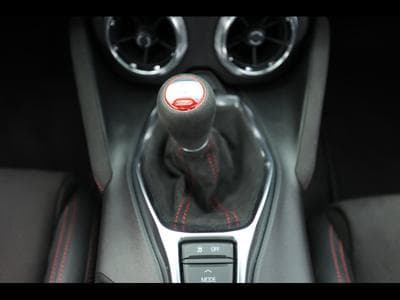 Chevrolet Camaro ZL1°MANUAL 6°PANO°RECARO°KEYLESS°BOSE°KAM°HUD (2020) - Foto 15