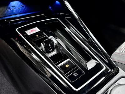 VW Golf GTI 2.0 TSI 245CV DSG7 *ACC* CAMERA* (2023) - Photo 11