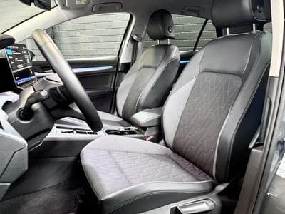 VW Golf phase 2 Life GOAL 2.0 TDI DSG7 150 CV  ** Attelage ** (2025) - Photo 7