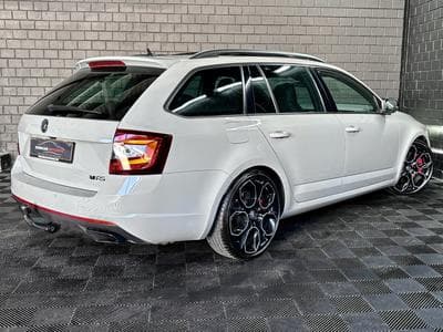 Skoda Octavia III COMBI RS 2.0 TSI 245 CV *CANTON* *ATTELAGE* SIEGES ELEC (2020) - Photo 6