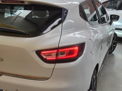 Renault Clio 1.5dCi 90CV BV AUTOMATIQUE (2018) - Photo 5