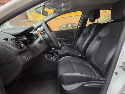 Renault Clio 1.5dCi 90CV BV AUTOMATIQUE (2018) - Photo 8