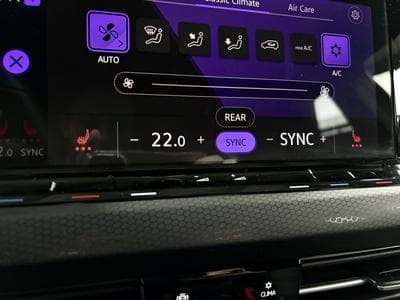 VW Golf GTE 1.4 TSI eHYBRID 245CV DSG6 *MATRIX**ATTELAGE**ACC** (2022) - Photo 12