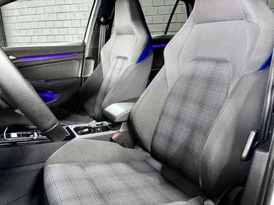 VW Golf GTE 1.4 TSI eHYBRID 245CV DSG6 *MATRIX**ATTELAGE**ACC** (2022) - Photo 5