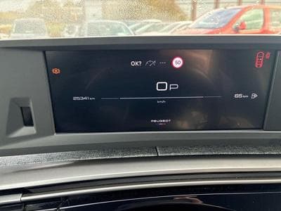 PEUGEOT 5008 Hybrid 145ch Allure e-DCS6 (2025) - Photo 3