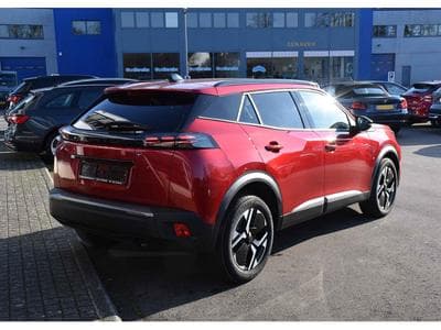 Peugeot 2008 1.2 PureTech Allure ACC GPS LANE SIDE REGUL CAM 360 1° MAIN (2025) - Photo 4