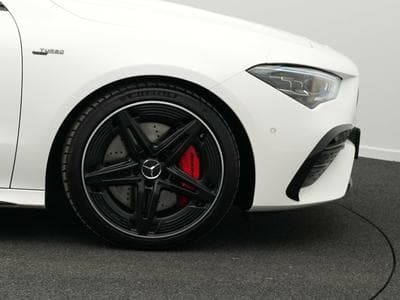 Mercedes CLA 35 AMG 4MATIC Pano+Kamera+Bur (2025) - Foto 8