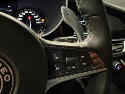 Alfa-Romeo Giulia Giulia Veloce (2019) - Photo 14