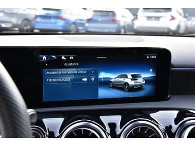 Mercedes A 200 AMG Line 7G-Tronic GPS LANE CAM PARK KEYLESS 1° MAIN (2025) - Photo 14