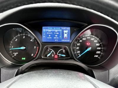 Ford Focus 1.6 TDCI 116 CV TITANIUM *SIEGES CHAUFF.* *KEYLESS* (2011) - Photo 14