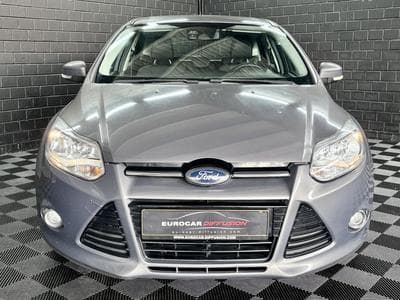 Ford Focus 1.6 TDCI 116 CV TITANIUM *SIEGES CHAUFF.* *KEYLESS* (2011) - Photo 1