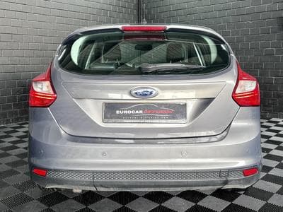 Ford Focus 1.6 TDCI 116 CV TITANIUM *SIEGES CHAUFF.* *KEYLESS* (2011) - Photo 5