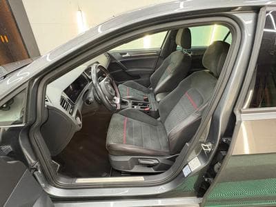 VW Golf GTI PERFORMANCE 2.0 TSI 180 KW DSG (2019) - Photo 7