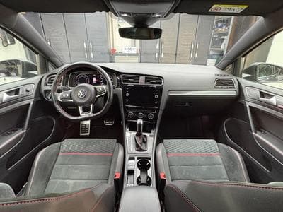 VW Golf GTI PERFORMANCE 2.0 TSI 180 KW DSG (2019) - Photo 8