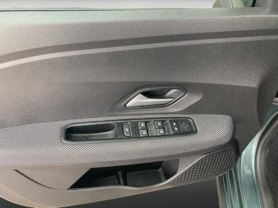 Dacia Sandero Stepway Expression TCe 90 (2025) - Photo 13