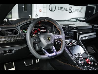 Lamborghini Urus S 4.0 V8  (666 CH) - AKRAPOVIC (2024) - Photo 10