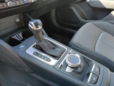 Audi Q2 advanced 35 TFSI (2025) - Photo 12