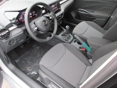 Skoda Fabia Selection 1.0 TSI (2024) - Photo 12